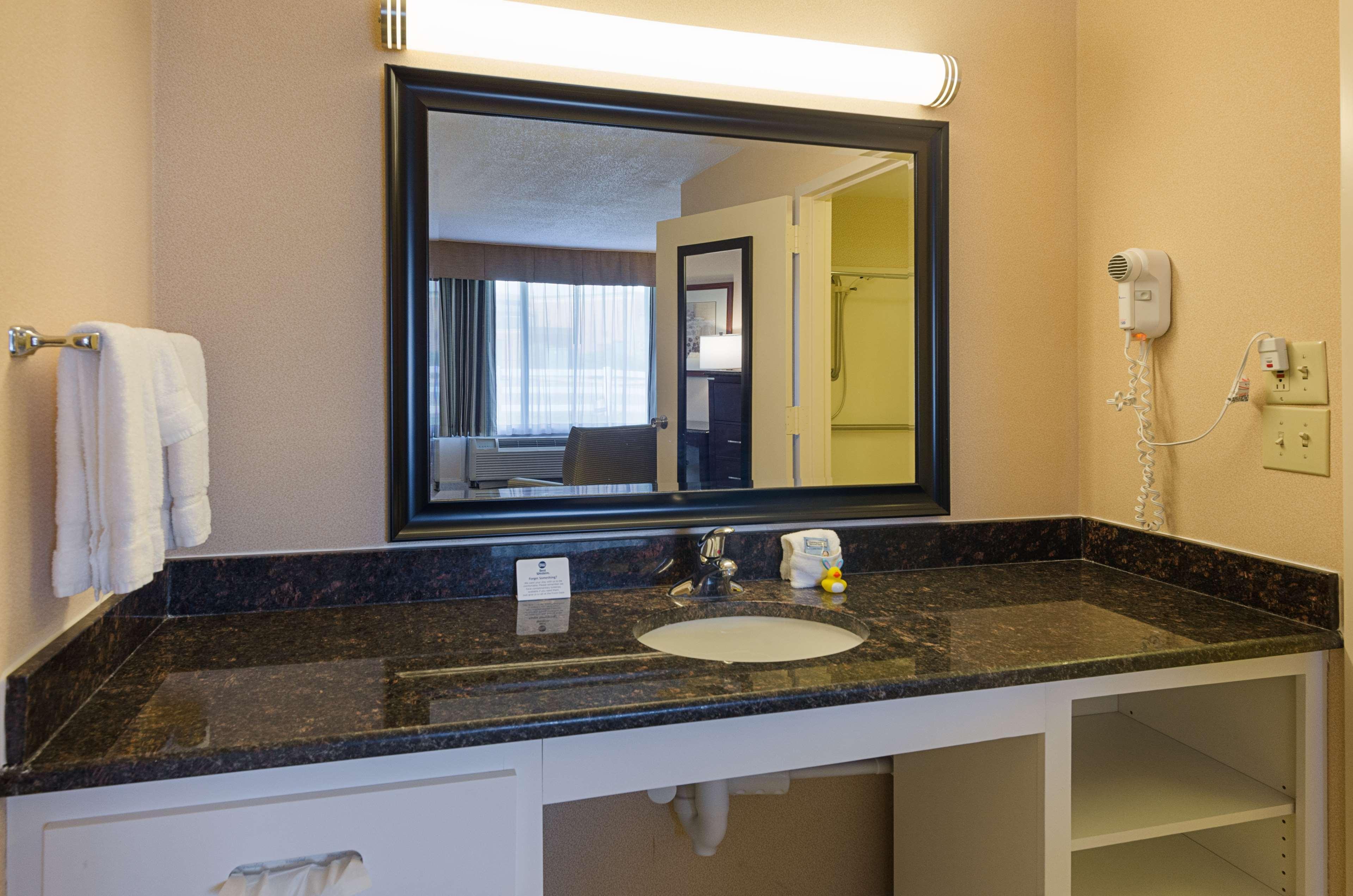 Western Inn 3*